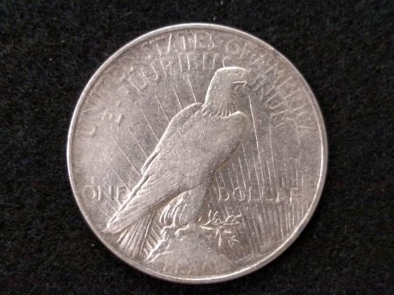 lot 33 image: 1922 Peace Silver Dollar...