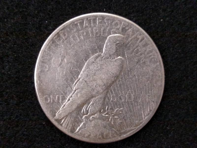 lot 38 image: 1922 S Peace Silver Dollar...