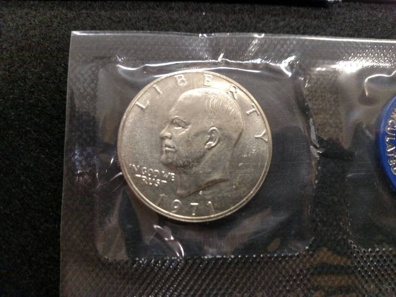 lot 143 image: 1971 S Eisenhower Dollar .40 Silver...