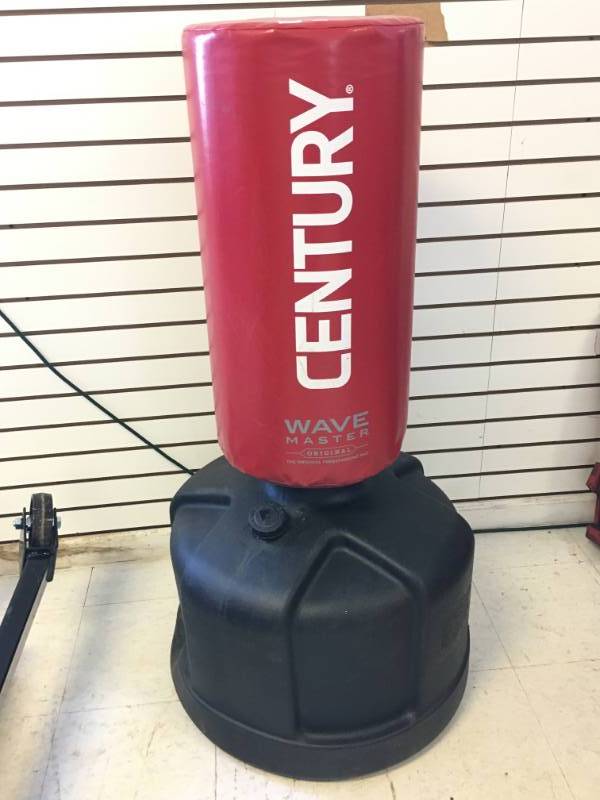 lot 6 image: Century Free Standing Bag