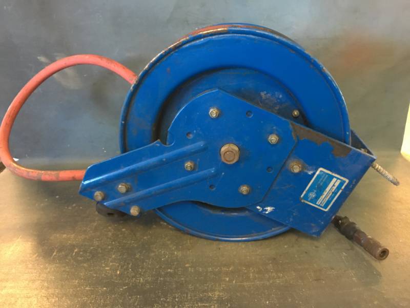 lot 14 image: 38 x 25 ft Low Pressure Spring Hose Reel