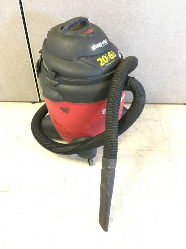 lot 17 image: Shop Vac WetDry Utility Vacuum