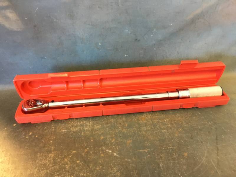 lot 20 image: Snap On Torque Wrench
