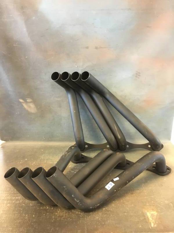 lot 28 image: Headers