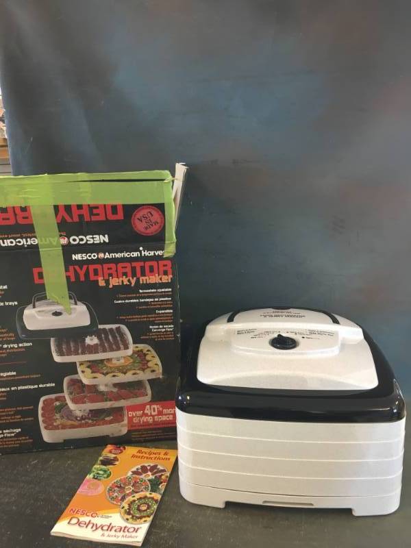 lot 36 image: Dehydrator and Jerky Maker