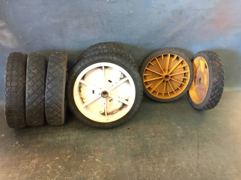 lot 47 image: Plastic Wheels