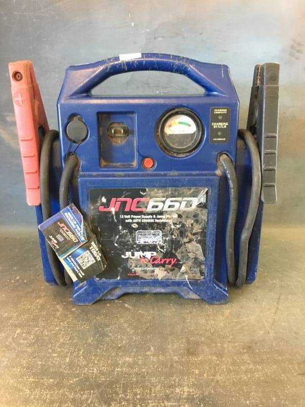 lot 48 image: 12V Power Supply and Jump Starter
