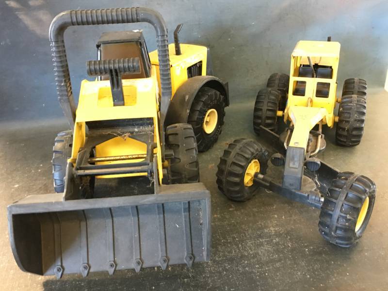lot 56 image: Metal Tonka Toys