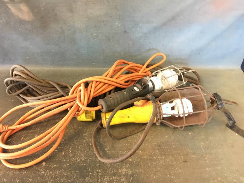 lot 62 image: Work Lights