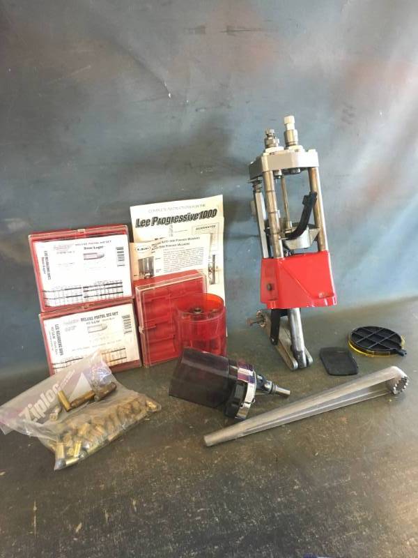 lot 14 image: Reloading Dies and Equipment