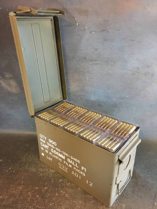 lot 19 image: Metal Ammo box with Ammo