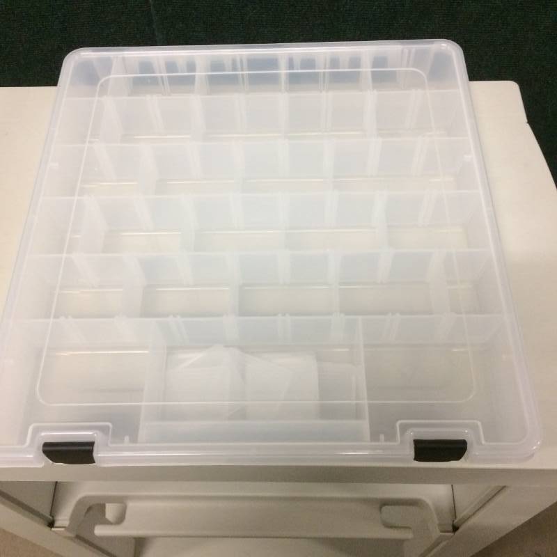 lot 24 image: Large Plastic Storage Tray