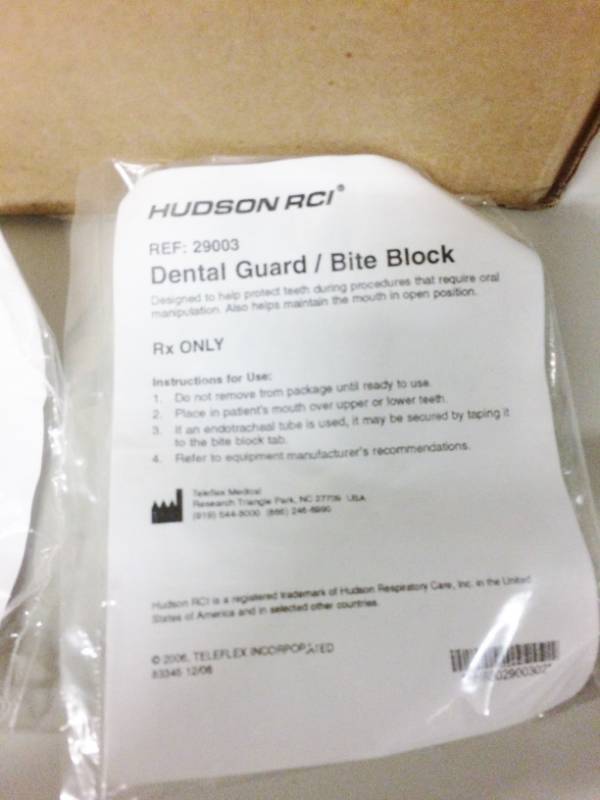 lot 25 image: 1 Case New In Box&nbspHudson Rci Dental Guards Bite Blocks