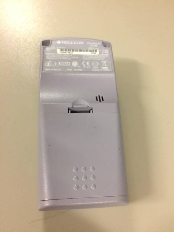 lot 61 image: Nellcor NPB-40 SpO2 Handheld Portable Pulse Oximeter
