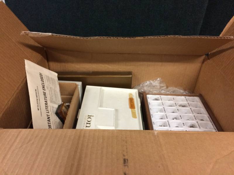 lot 69 image: WOW Giant Lot Of Metal Crowns - Different Sizes - Excellent Condition
