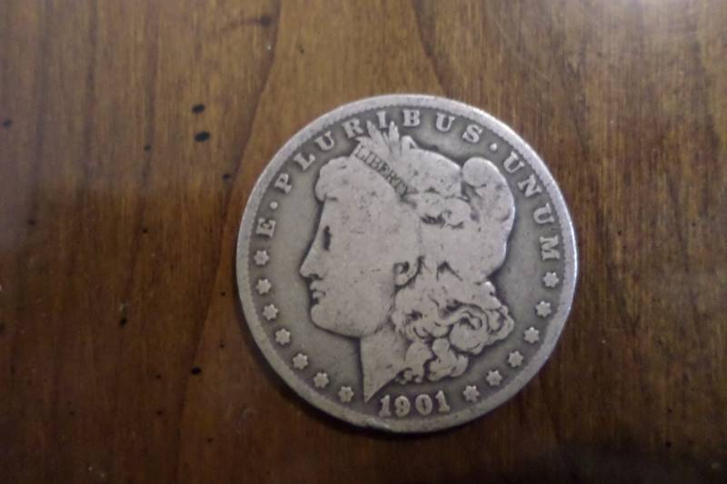 lot 79 image: Morgan Silver Dollar 1901-O