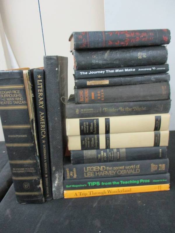 lot 33 image: Box of Vintage Books