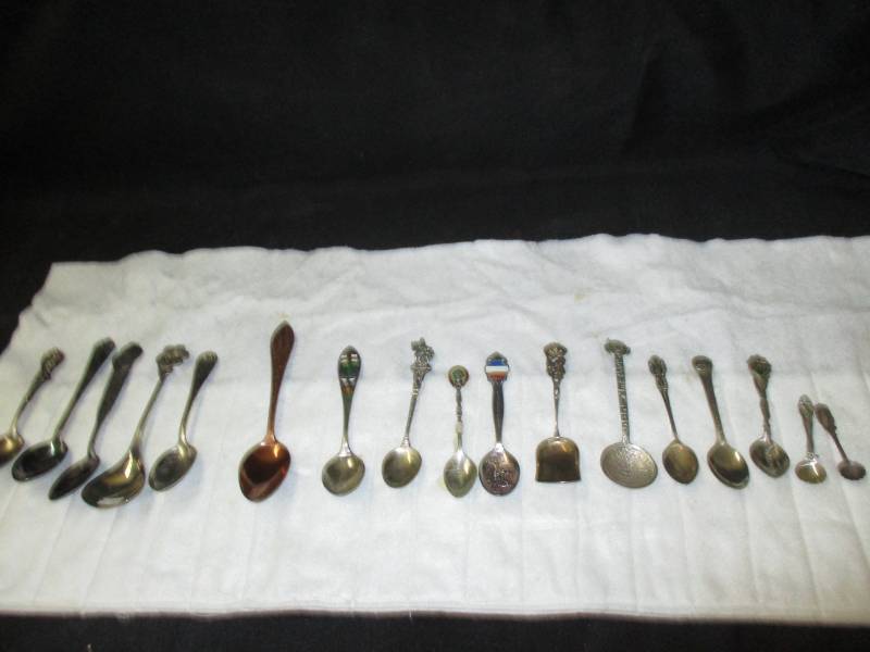 lot 44 image: Sterling Silver Spoons and one copper spoon 3-4 oz