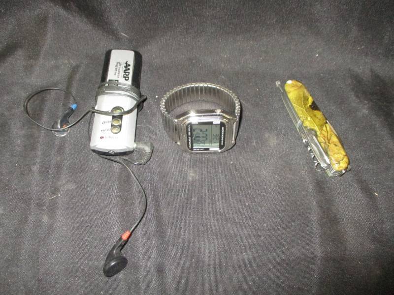 lot 109 image: Mens Water Resistent  Watch with Stopwatch Leatherman like tool and lamp and radio