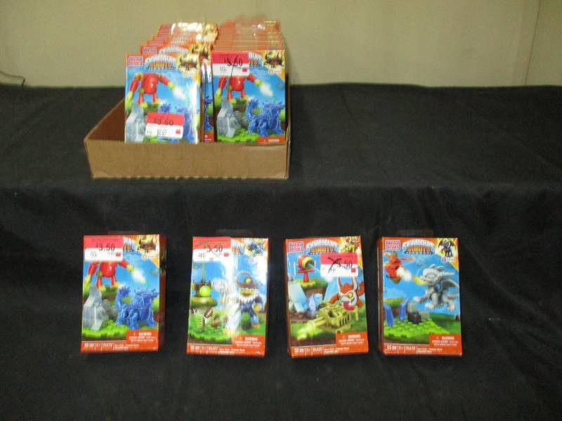 lot 122 image: 20 Skylanders new unopened
