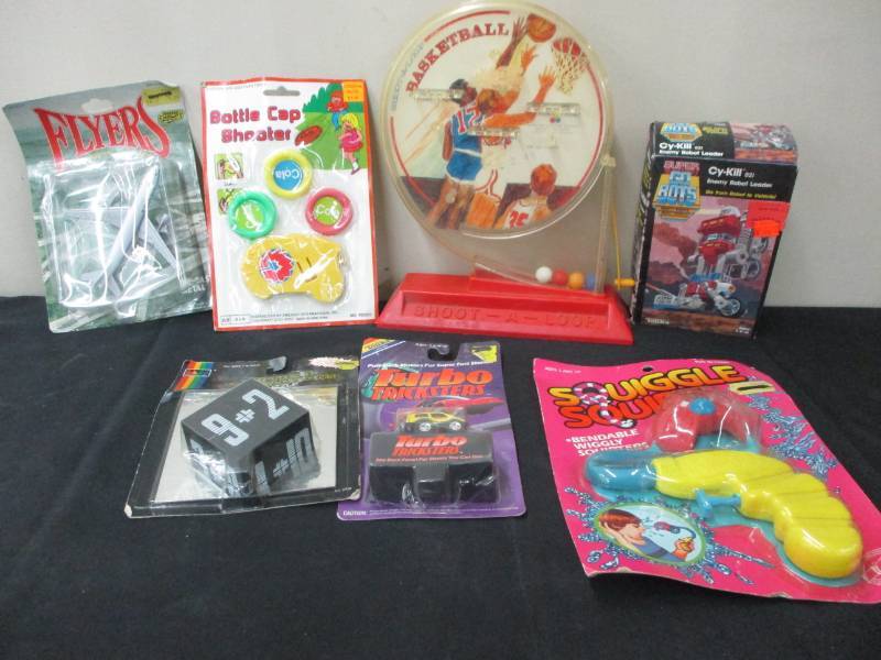 lot 191 image: Vintage Basketball game and old toys
