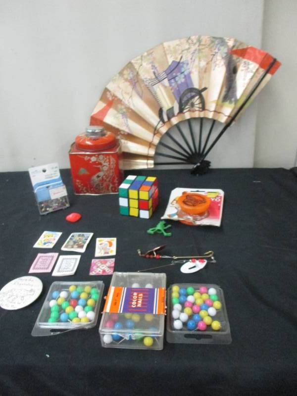 lot 192 image: Old Vintage Items