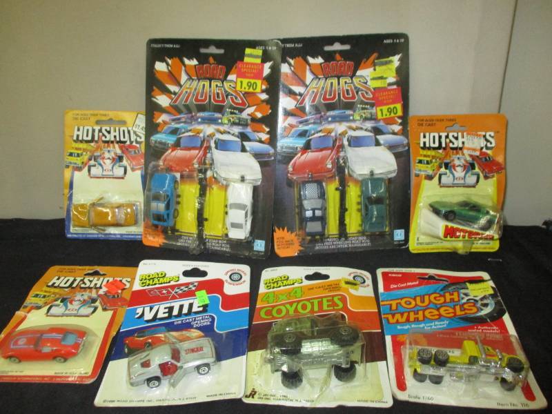 lot 196 image: WOWZA Old Cars, Hot Shots, Tough Wheels, Road Hogs, and Road Champs