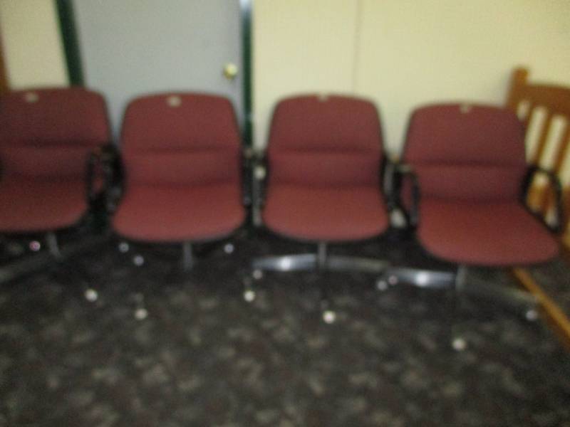 lot 199 image: 4 Office Chairs