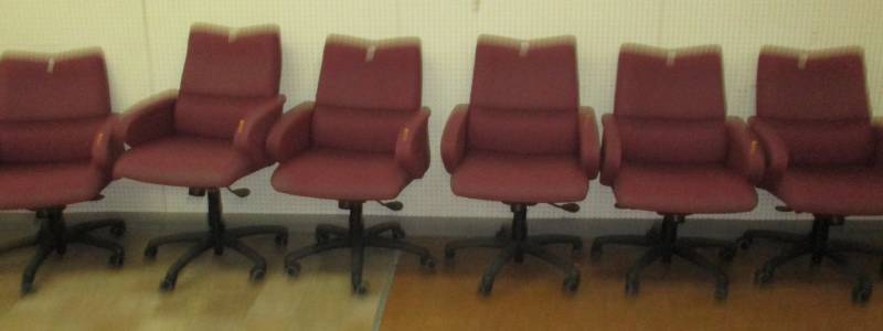lot 200 image: 6 Office Chairs