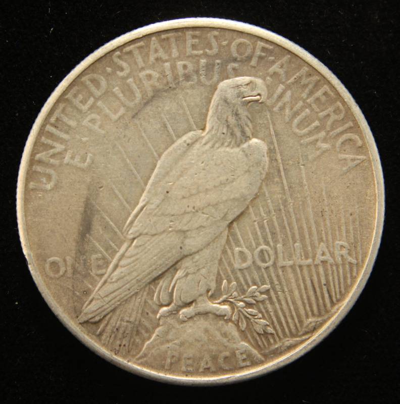1935 PEACE SILVER DOLLAR BETTER DATE COIN