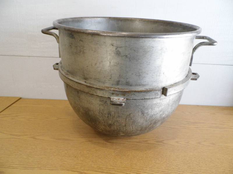 lot 83 image: Commercial Mixer Bowl 60