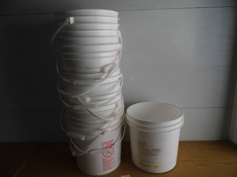 lot 102 image: Lot of 10 - 5 Gallon Buckets