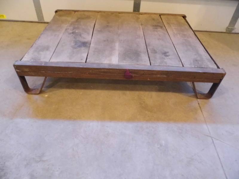 lot 149 image: Vintage Wood  Metal Pallet