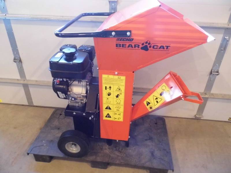 lot 156 image: New ECHO Bear Cat Chipper  Shredder