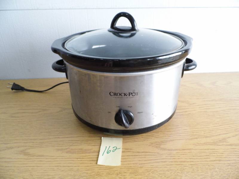 lot 162 image: Stainless Steel Crockpot