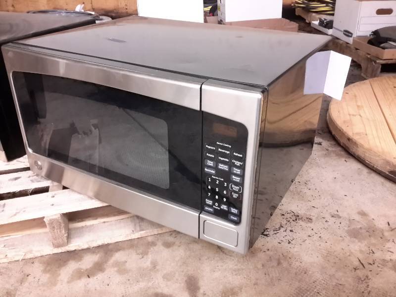 lot 26 image: GE Microwave