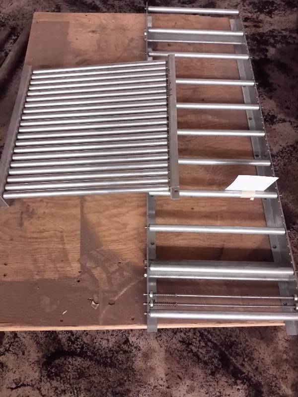 lot 29 image: 2 Roller Conveyors