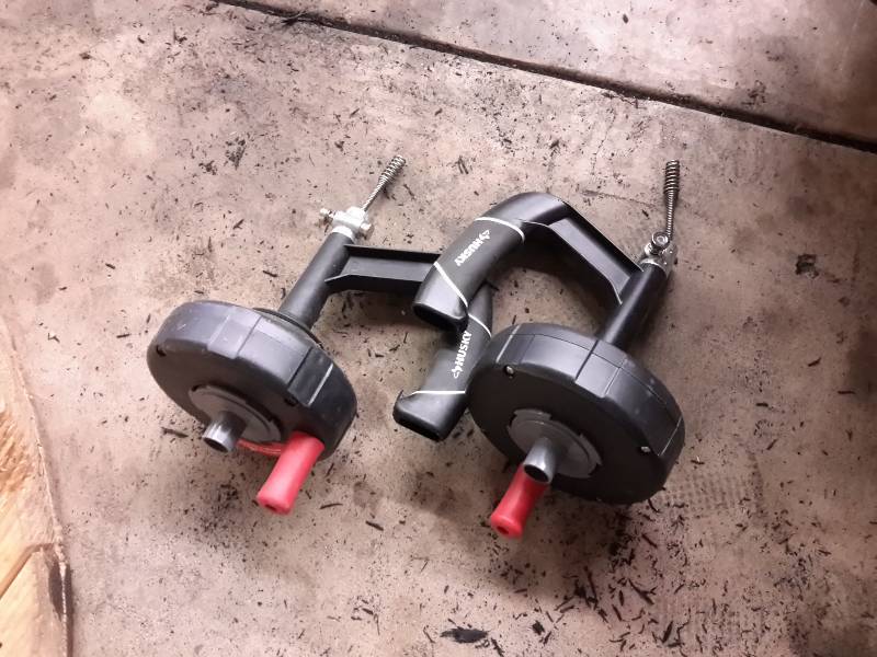 lot 41 image: 2 Husky Power Drum Augers