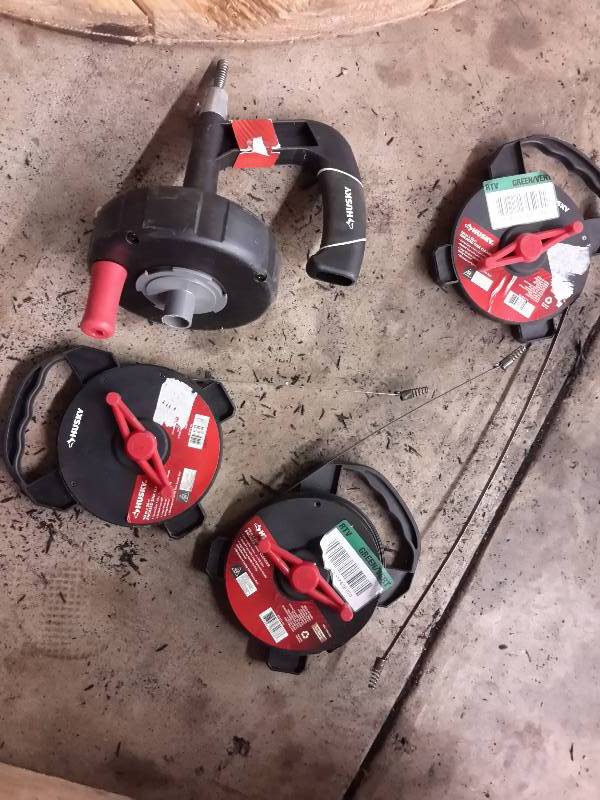 lot 44 image: 1 Husky Power Drum Auger, 3 Husky Sink Cleaner