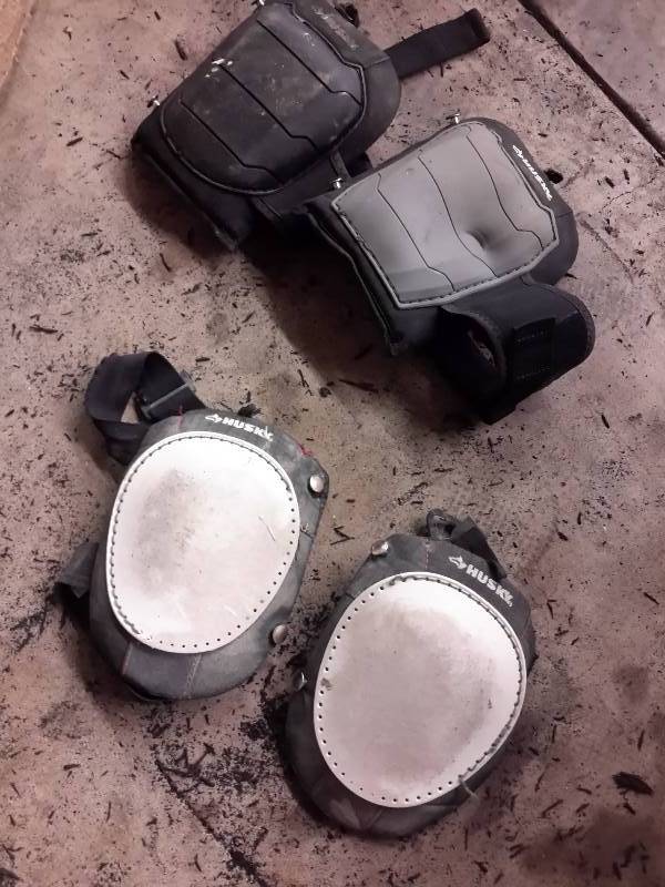 lot 47 image: Lot of Knee Pads, Please see close-ups