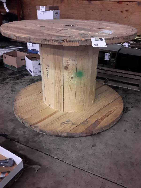 lot 3 image: Large Wooden Spool, Very Cool