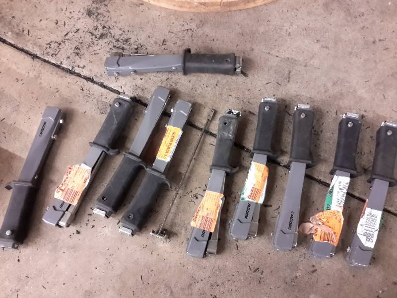 lot 90 image: Lot of Arrow Hammer-Trackers