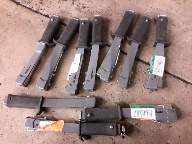 lot 91 image: Lot of Arrow Hammer-Trackers