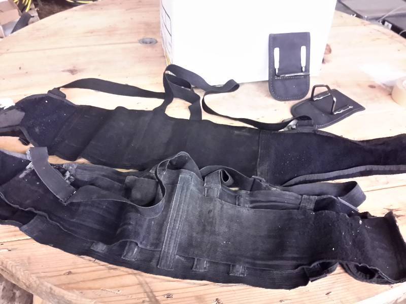 lot 165 image: 2 Waist Support Belts (Large), With 2 Tool Holders