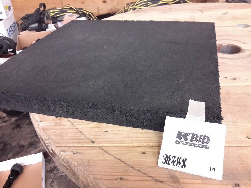 lot 14 image: 1 Ballistic Rubber Mat