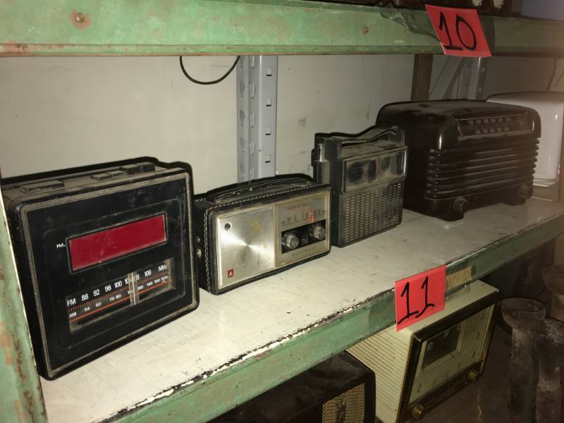 lot 11 image: Four Vintage Radios