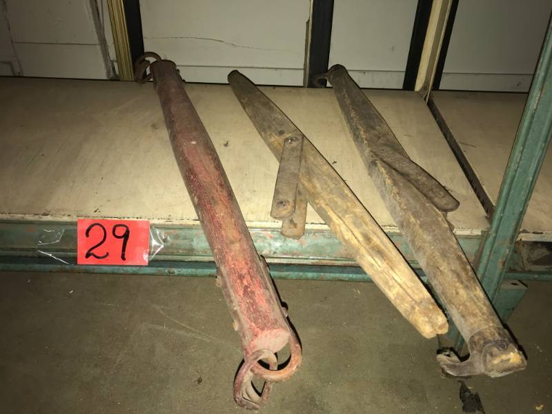lot 29 image: Tractor Seats, Five Antique Eveners (for horse teams) Two Wood Handles
