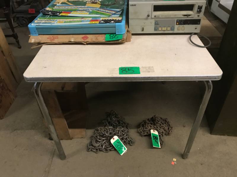 lot 85 image: Vintage kitchen table