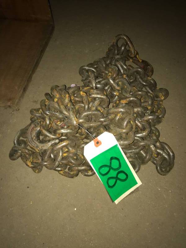 lot 88 image: Log Chain 20 Vintage HD wtwo hooks