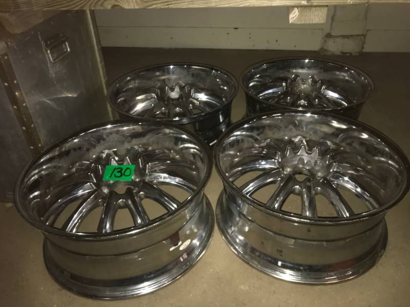 lot 130 image: 22 Multi-fit Polished Aluminum Rims 120115